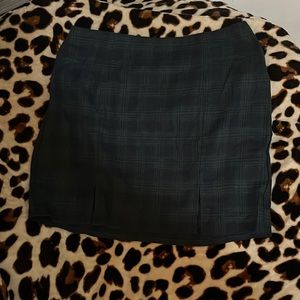 Navy/green size 2xl skirt